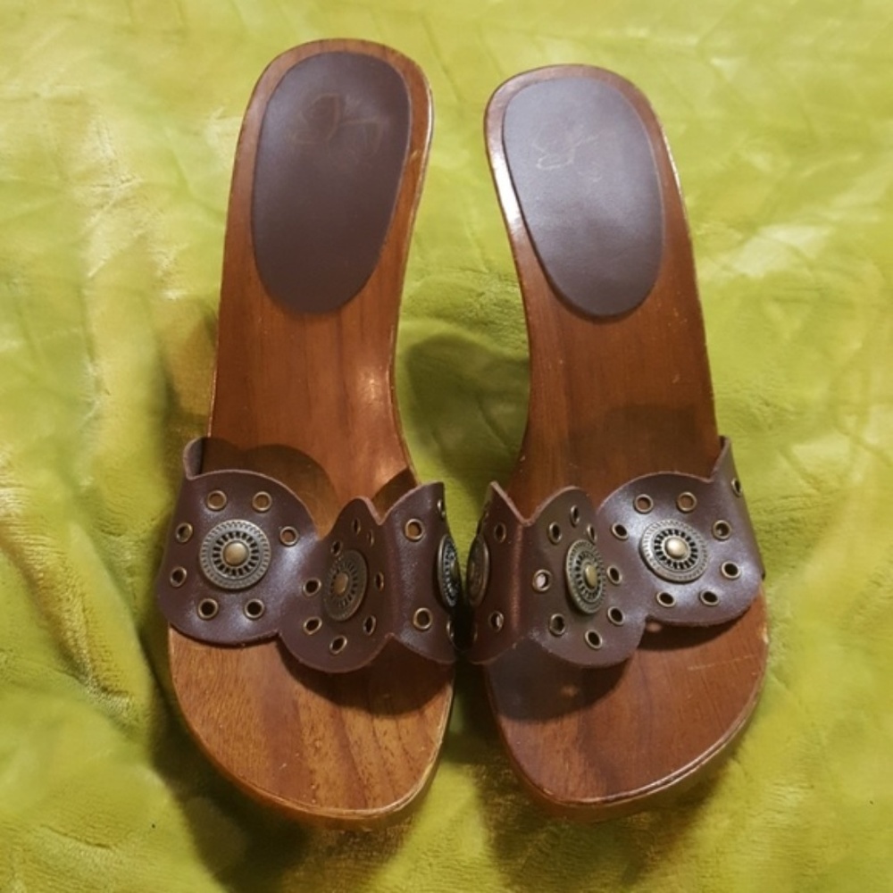 5/$25! Vintage Genuine Slip on Heels
